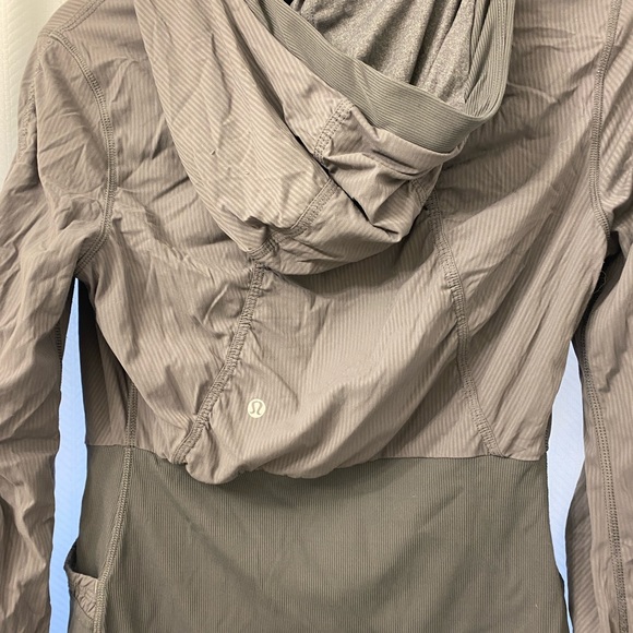 Dance studio jacket. Like new - Picture 2 of 5